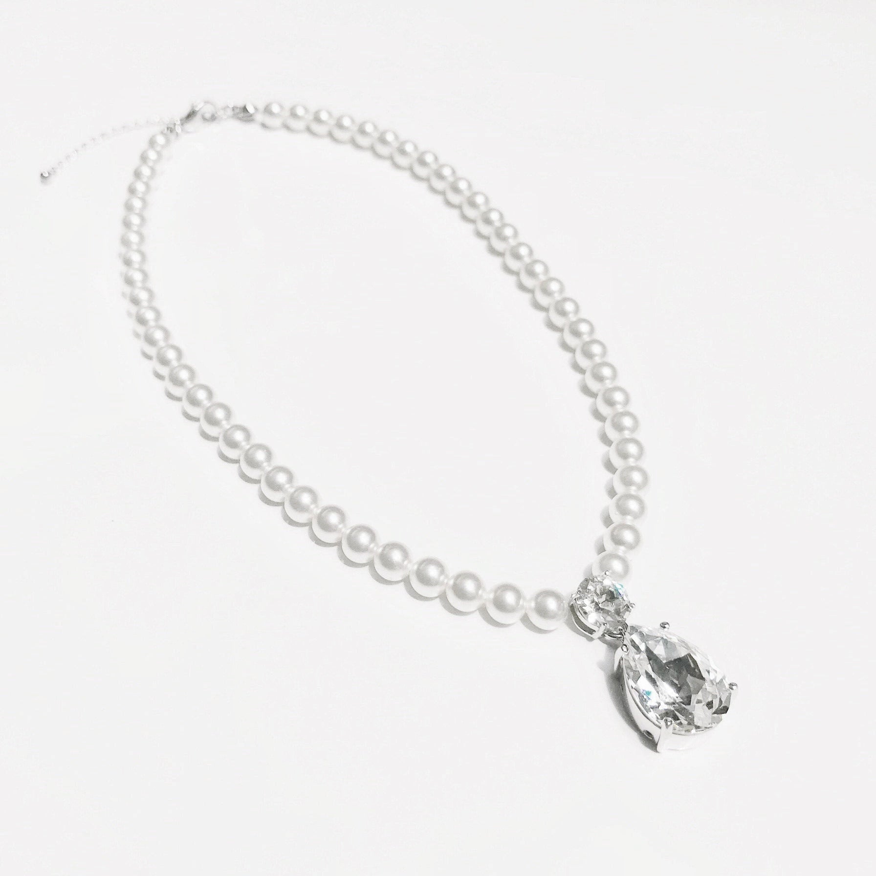 Timeless Pearls (Limited Edition) - Swarovski® Pearl Classy Jewelry Set -  Iridescent Dove Grey - Elizé®